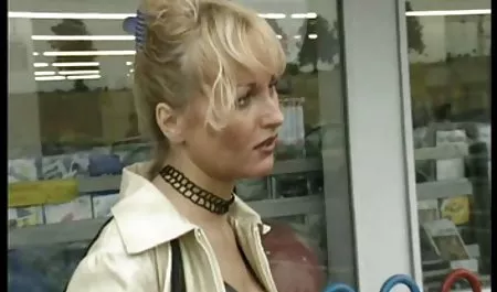 Sarışın BDSM alt pornd seks bir vibratör oynuyor ile cezalandırıldı