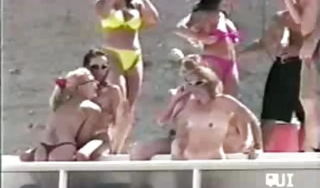 Asosyal albeni Amina alır seks porn movies