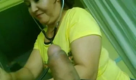 - Güzel teen Daisy real sekstube Lee Fucks kardeşlerin en iyi arkadaşı