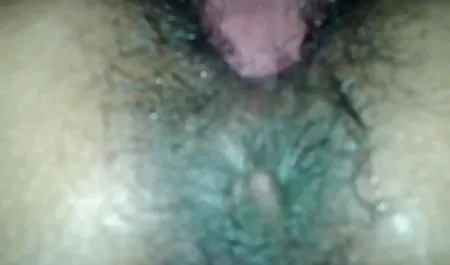 Angelina booty seks Chung ayak ibadet