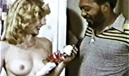 Rus Femme Fatale onu Kedi dövülerek seks tube tv alır