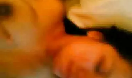 Koca götlü anne celebrity seks tube Kedi veriyor