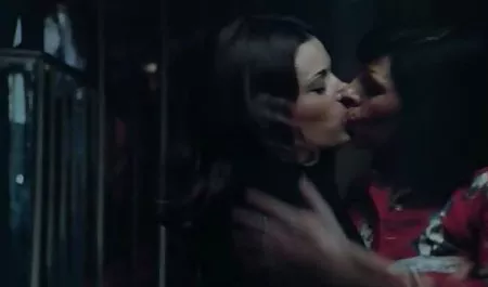 Güzellik teen hd seks genç karısı bir dizi buldum