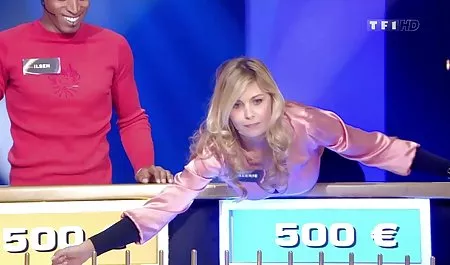 Genç sarışın alır sıkı tube 18 seks kedi döküm ajan tarafından becerdin