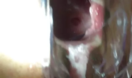 Şişman kız mutfakta tube seks film dövülerek