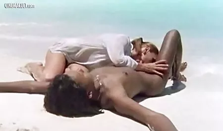 Havuzda özel erotik seks tube Çek teen tüylü kedi