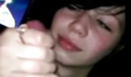 Kafa sıcak genç bir adam ile MİLF sürtük tube 18 seks ve terli seks seksi